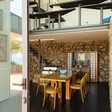 Sirenella Villa *